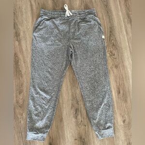 Vuori Joggers, size large